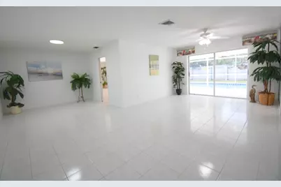 701 NW 6th Drive, Boca Raton, FL 33486 - Photo 8