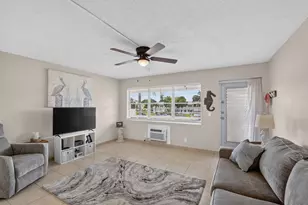 16 Sussex A, West Palm Beach, FL 33417 - Photo 8