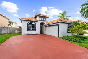 6562 Geneva St, Lake Worth, FL 33467 - Photo 2