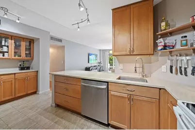 340 Sunset Drive #401, Fort Lauderdale, FL 33301 - Photo 4