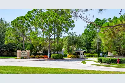 9222 Wentworth Lane, Port Saint Lucie, FL 34986 - Photo 2