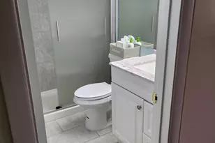 74 Newport Ct E, Deerfield Beach, FL 33442 - Photo 24