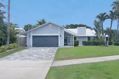 19 Pinehill Trail E, Tequesta, FL 33469 - Photo 2