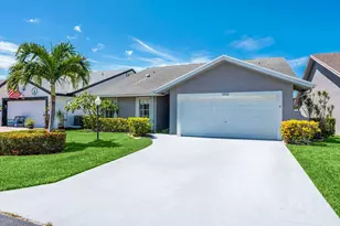 5256 Tiffany Anne Cir, West Palm Beach, FL 33417 - Photo 2
