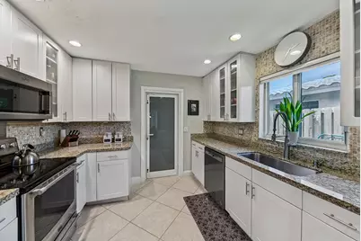 3652 NE 18th Avenue, Oakland Park, FL 33334 - Photo 12