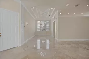 8887 Via Prestigio W, Wellington, FL 33411 - Photo 6