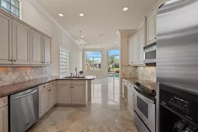 8887 Via Prestigio W, Wellington, FL 33411 - Photo 8