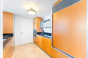 17201 Collins Ave, Sunny Isles Beach, FL 33160 - Photo 10