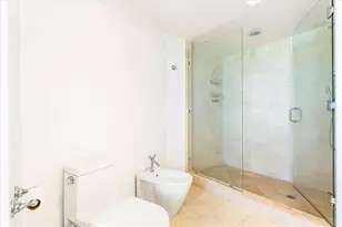 17201 Collins Ave, Sunny Isles Beach, FL 33160 - Photo 24