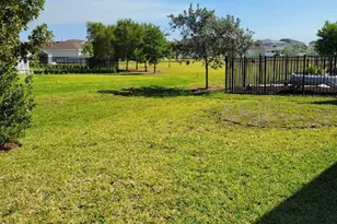 19771 Rugged Trunk Trl, The Acreage, FL 33470 - Photo 4