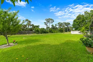 110 W Mango Rd, Lake Worth, FL 33467 - Photo 30