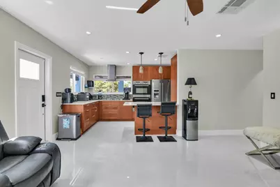 1218 SW 2nd Avenue, Pompano Beach, FL 33060 - Photo 6