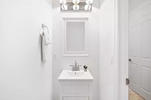 1226 NE 14th Ave, Fort Lauderdale, FL 33304 - Photo 8
