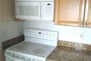2555 NE 11th St, Fort Lauderdale, FL 33304 - Photo 8