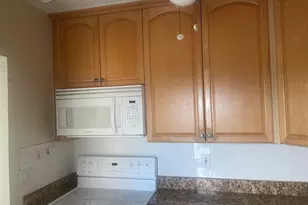 2555 NE 11th St, Fort Lauderdale, FL 33304 - Photo 8
