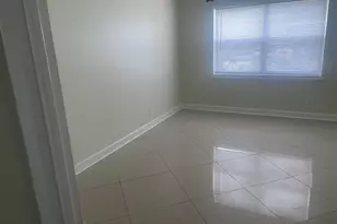 2555 NE 11th St, Fort Lauderdale, FL 33304 - Photo 14
