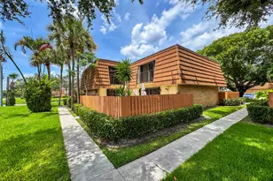 187 Charter Way, West Palm Beach, FL 33407 - Photo 2