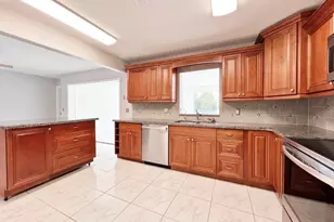 3318 NW 68th Ct, Fort Lauderdale, FL 33309 - Photo 6