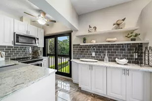 11355 Pond View Dr, Wellington, FL 33414 - Photo 4