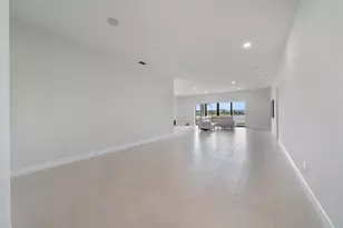 818 SE Courances Dr, Port Saint Lucie, FL 34984 - Photo 10