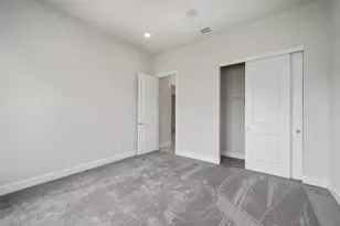 818 SE Courances Dr, Port Saint Lucie, FL 34984 - Photo 24