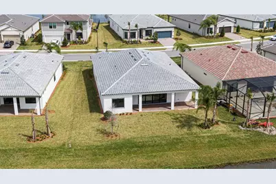 818 SE Courances Drive, Port Saint Lucie, FL 34984 - Photo 4