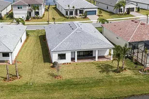 818 SE Courances Dr, Port Saint Lucie, FL 34984 - Photo 4