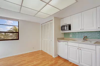1036 US Highway 1 #224, North Palm Beach, FL 33408 - Photo 12