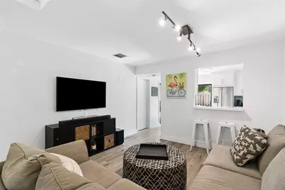 324 City View Drive, Fort Lauderdale, FL 33311 - Photo 8