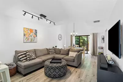 324 City View Drive, Fort Lauderdale, FL 33311 - Photo 6