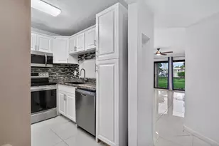 5540 Lakeside Dr, Margate, FL 33063 - Photo 4