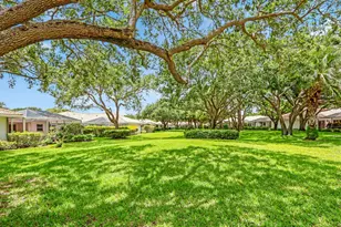 7904 Chapman Oak Ct, Palm Beach Gardens, FL 33410 - Photo 2
