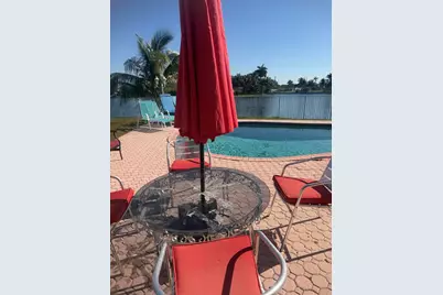 2181 NW 94th Avenue, Pembroke Pines, FL 33024 - Photo 10
