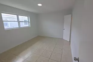 7511 Venetian St, Miramar, FL 33023 - Photo 6