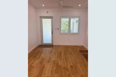 820 3rd Street #8, Miami Beach, FL 33139 - Photo 4