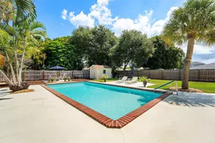 141 Date Palm Dr, Lake Park, FL 33403 - Photo 26