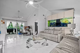 11650 NW 39th Pl, Sunrise, FL 33323 - Photo 12