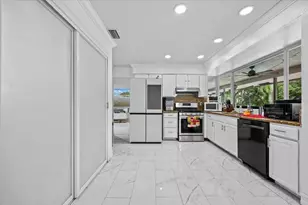 11650 NW 39th Pl, Sunrise, FL 33323 - Photo 10