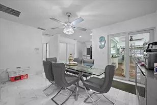 11650 NW 39th Pl, Sunrise, FL 33323 - Photo 8