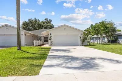 136 Sparrow Drive #B, Royal Palm Beach, FL 33411 - Photo 2