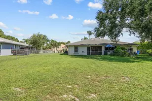 136 Sparrow Dr, Royal Palm Beach, FL 33411 - Photo 26