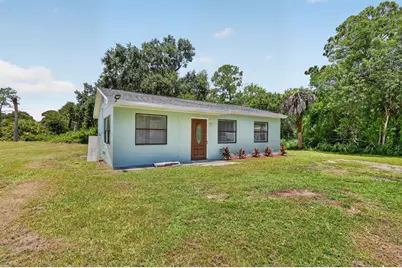 2205 N 44th Street, Fort Pierce, FL 34946 - Photo 2