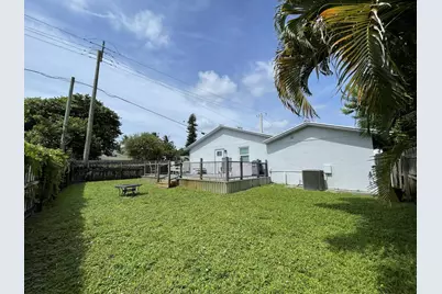 222 SE 3rd Street, Boynton Beach, FL 33435 - Photo 18