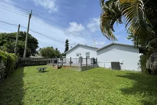 222 SE 3rd St, Boynton Beach, FL 33435 - Photo 18