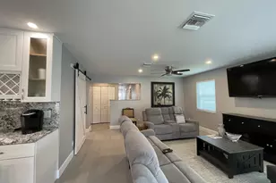 222 SE 3rd St, Boynton Beach, FL 33435 - Photo 12