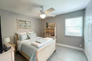 222 SE 3rd St, Boynton Beach, FL 33435 - Photo 10