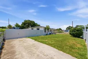 8800 NW 33 Ave Rd, Miami, FL 33147 - Photo 42