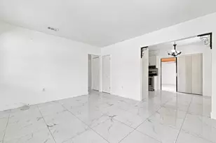 8800 NW 33 Ave Rd, Miami, FL 33147 - Photo 14