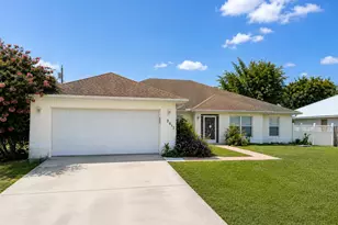 2017 SE Dranson Cir, Port Saint Lucie, FL 34952 - Photo 1
