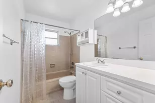 1752 Riverwood Ln, Coral Springs, FL 33071 - Photo 18
